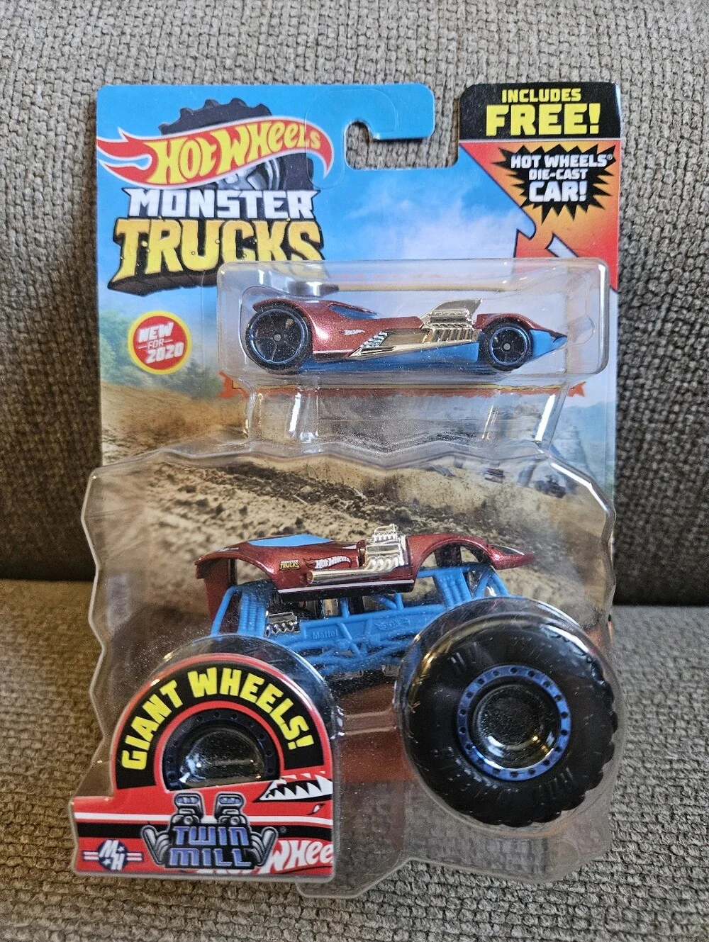 NEW 2020 Hot Wheels Monster Trucks Twin Mill & Diecast Car